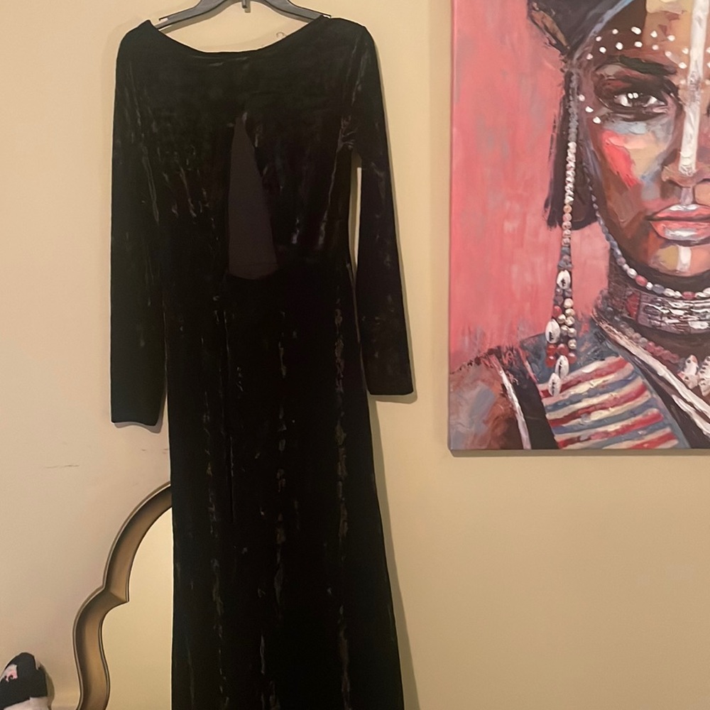 Black velvet long dress from Forever 21 contemporary line